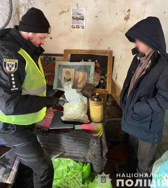 На Чернігівщині під час обшуків у жителів вилучили наркотиків на понад 70 тисяч гривень