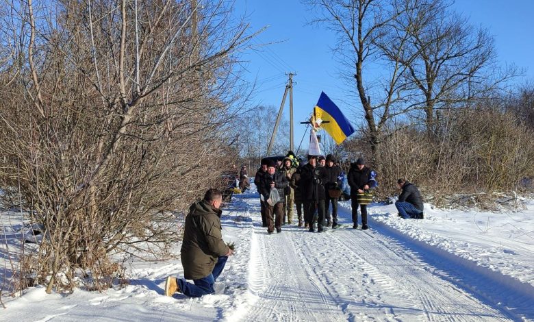 На Чернігівщині в останню путь провели загиблого воїна