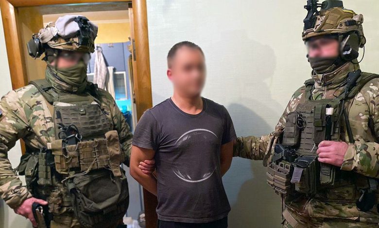 Поліція затримала 35-річного чернігівця, який торгував психотропами (Фото)