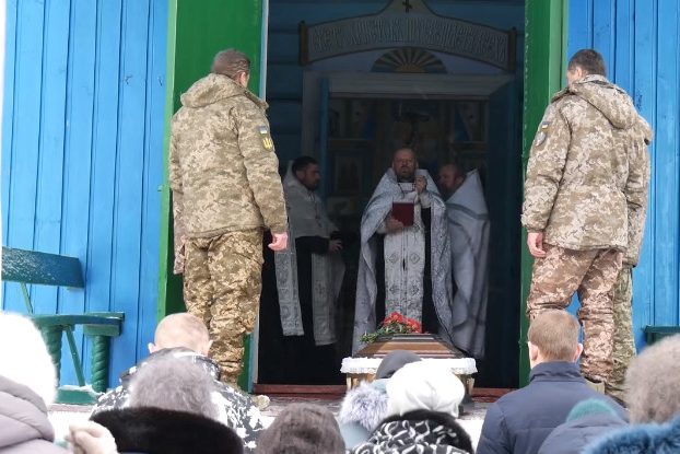 Сосницька громада попрощалася із полеглим воїном