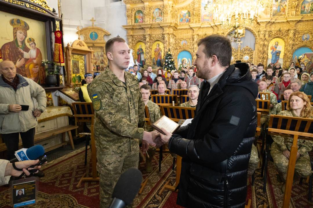 У День Соборності зведений хор зі 105 вокалістів виконав Молитву за Україну і встановив рекорд Чернігова