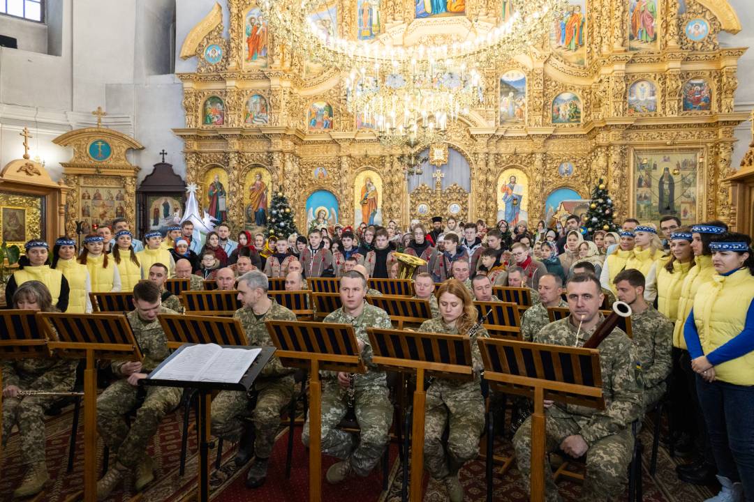 У День Соборності зведений хор зі 105 вокалістів виконав Молитву за Україну і встановив рекорд Чернігова