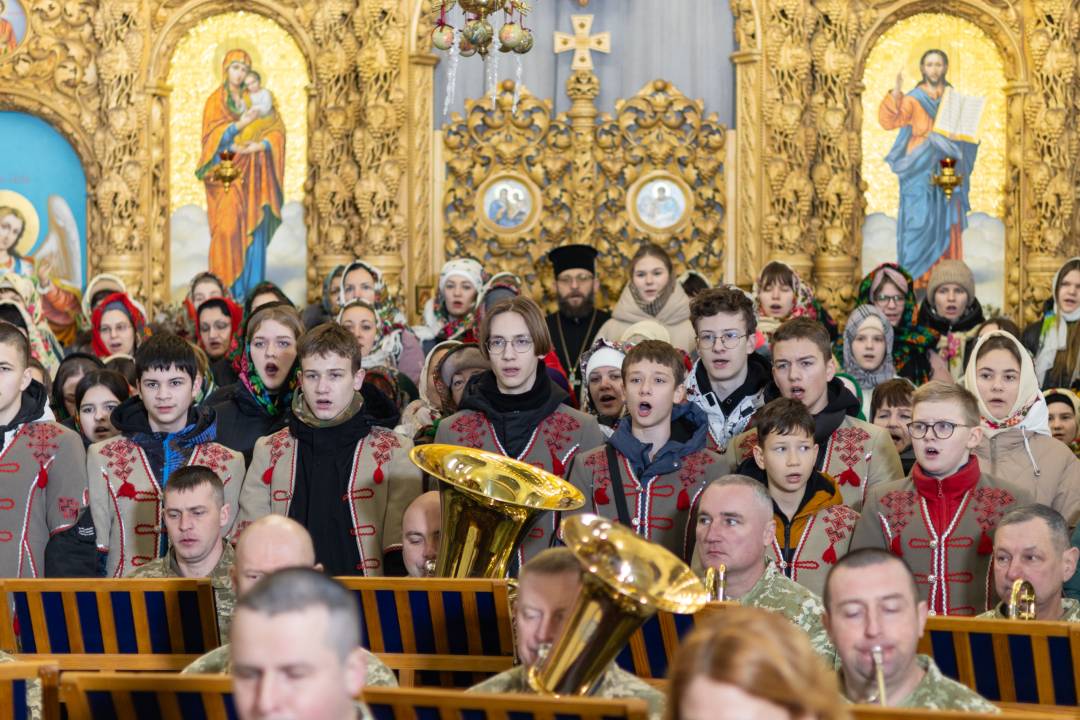 У День Соборності зведений хор зі 105 вокалістів виконав Молитву за Україну і встановив рекорд Чернігова