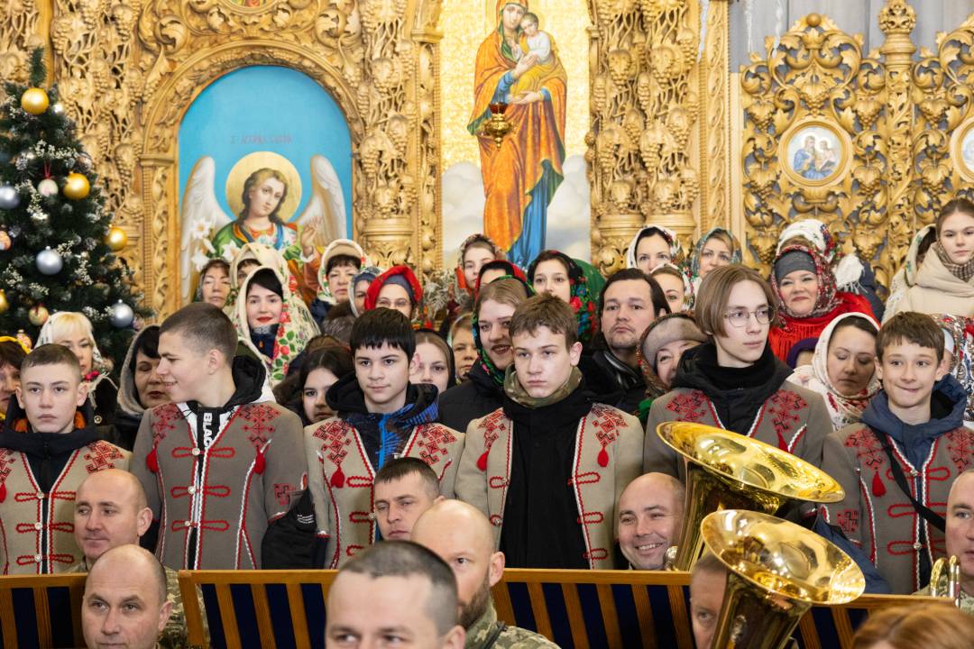 У День Соборності зведений хор зі 105 вокалістів виконав Молитву за Україну і встановив рекорд Чернігова