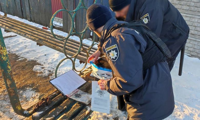 У Прилуках у нетверезого водія знайшли зброю, набої та наркотики (Фото)