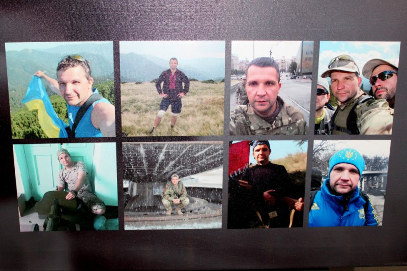«З Україною в серці»: фотовиставку, присвячену білоруським добровольцям, презентували в Чернігові