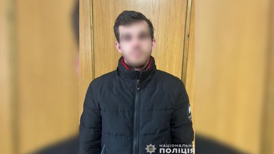 Представився італійським дипломатом, а потім лікарем, й ошукав пенсіонерку: поліція затримала підозрюваного