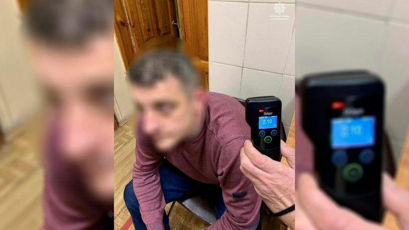 Алкоголь у крові вище за норму в 10 разів: подробиці ДТП у Чернігові з 7 авто та одним травмованим