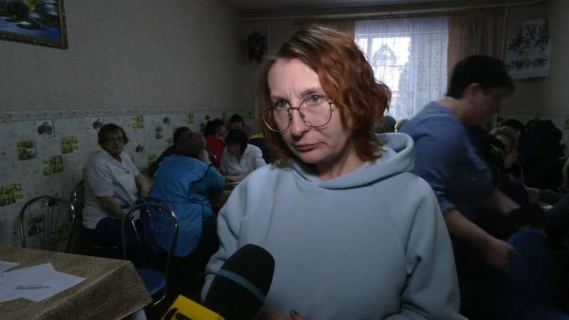 "Я згадала свою хату і як за нею скучила": у Семенівці на Чернігівщині з соцпрацівниками працювала бригада волонтерів