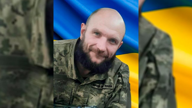На Чернігівщині попрощалися з двома бійцями ЗСУ: Андрієм Пінаєвим та Романом Коржем
