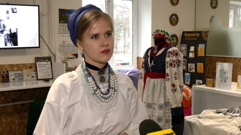 Чернігівка Уляна Оленська представила власну колекцію традиційного українського одягу