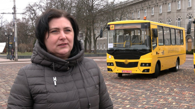 Чотири прикордонні громади Чернігівщини отримали по шкільному автобусу