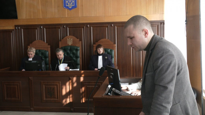 Просив лікування у психлікарні замість СІЗО: в Чернігові тривають суди над обвинуваченими у потрійному вбивстві