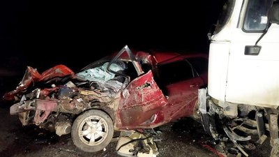 У Прилуцькому районі зіткнулися легковик і вантажівка: водійка легковика загинула