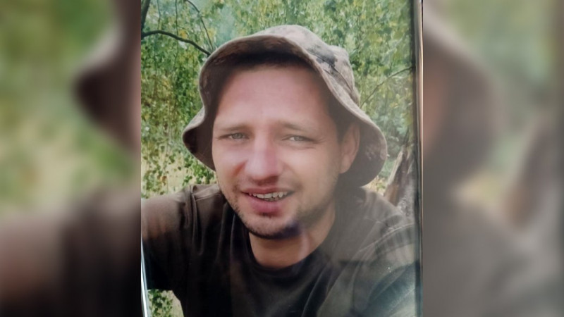 На Чернігівщині попрощалися з трьома військовими ЗСУ, які боронили Україну