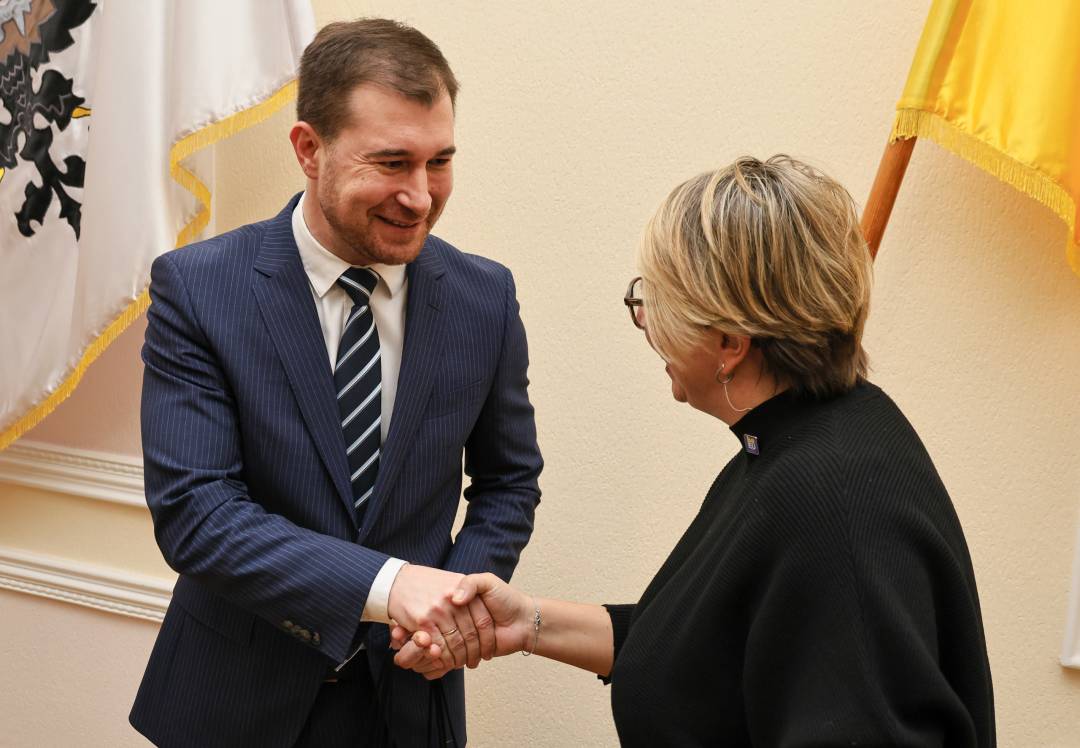 Бельгія вивчає як може допомогти Чернігову. З візитом у місті міністерка співробітництва з питань розвитку Бельгії