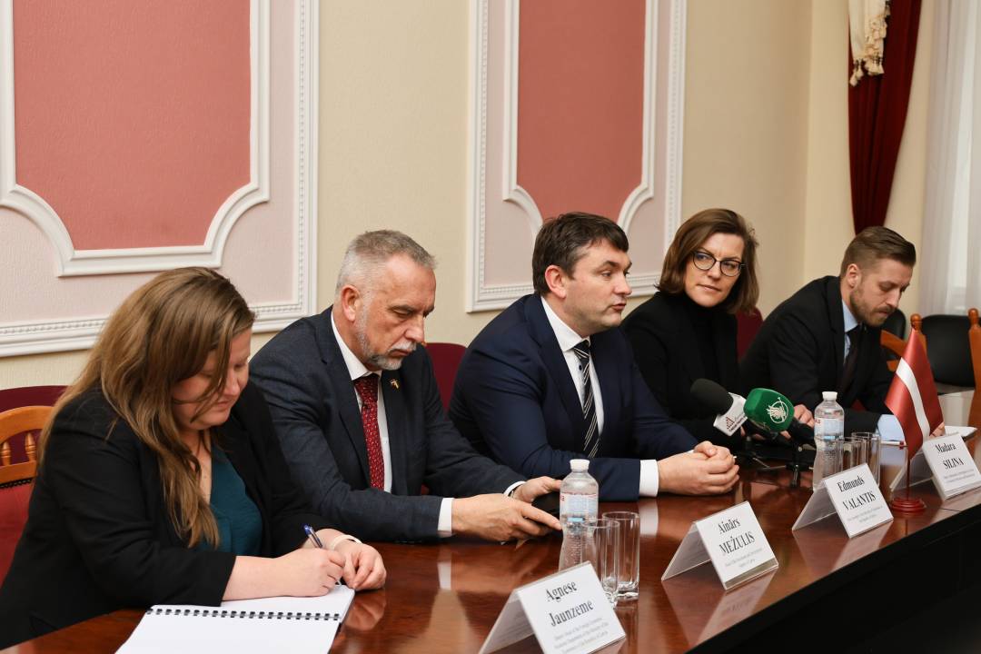 Чернігів відвідала делегація з Латвії — дивилась на результати співпраці та говорила про подальше партнерство