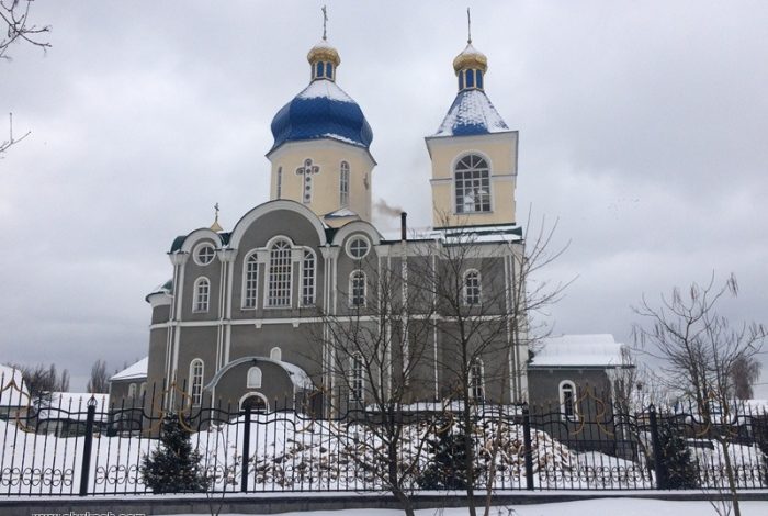 Духовні баталії прикордоння: служителі УПЦ (МП) приватизували церкву, капличку та частину кладовища у Сновську