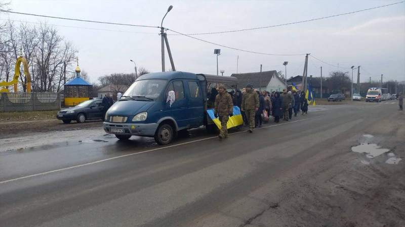 На Чернігівщині попрощалися із шістьма військовослужбовцями ЗСУ, які захищали Україну