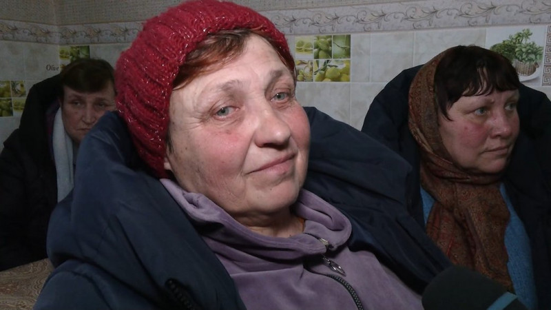 "Я згадала свою хату і як за нею скучила": у Семенівці на Чернігівщині з соцпрацівниками працювала бригада волонтерів