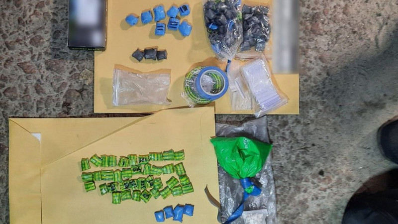 Знайшли згортки та переписку: у Прилуках на Чернігівщині затримали жителя Сумщини, якого підозрюють у збуті наркотиків