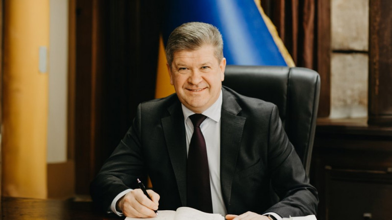 Авто Ford та Nissan, квартири, зарплати, земельні ділянки: що задекларували ректори вишів Чернігівщини