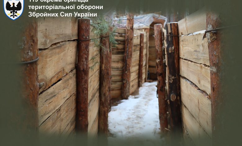 На Чернігівщині продовжується будівництво фортифікаційних споруд (Фото)