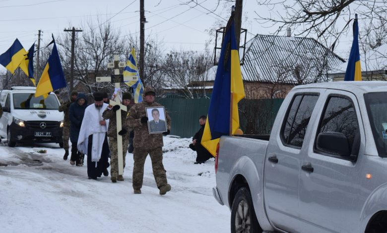 На Чернігівщині в останню путь провели льотчика