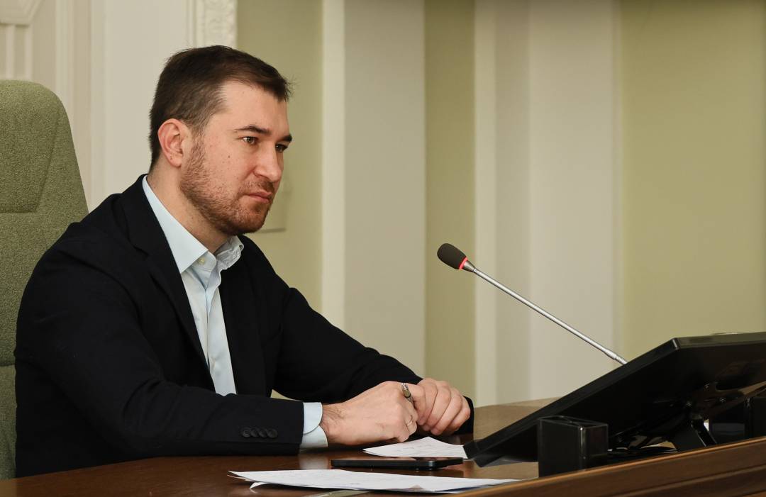 «Не сидіть в кабінетах, а працюйте з людьми», – Ломако начальникам комунальних підприємств Чернігова