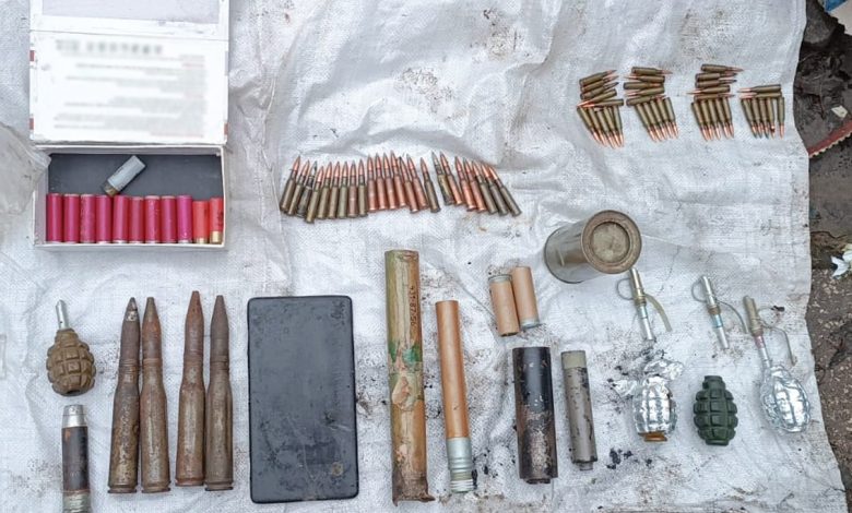 Поліцейські Чернігівщини затримали групу торгівців наркотиками та різними видами озброєння (Фото)