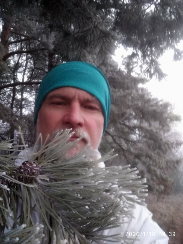 Порятунок від негативних переживань: у громаді на Чернігівщині займаються скандинавською ходою