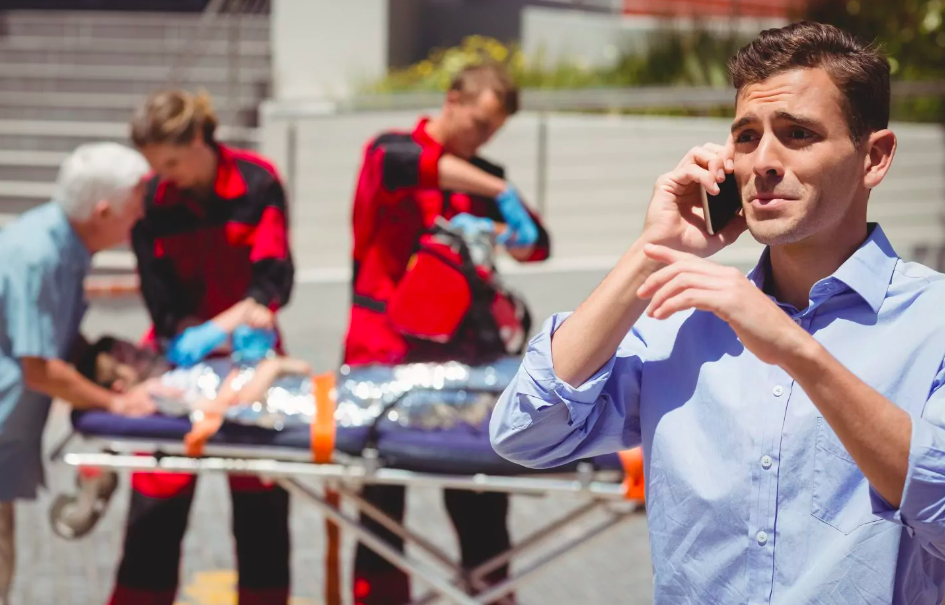 Как правильно вызвать бригаду скорой медицинской помощи