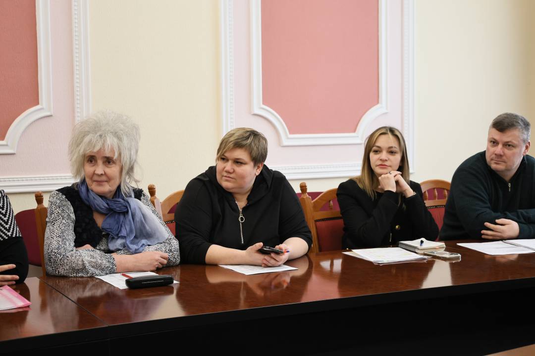 Звітували керівники комунальних підприємств Чернігова про діяльність у 2023 році