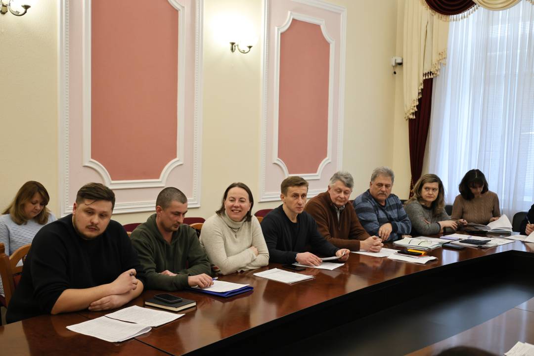 Звітували керівники комунальних підприємств Чернігова про діяльність у 2023 році
