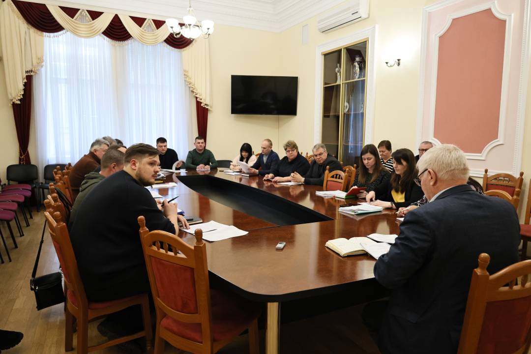 Звітували керівники комунальних підприємств Чернігова про діяльність у 2023 році