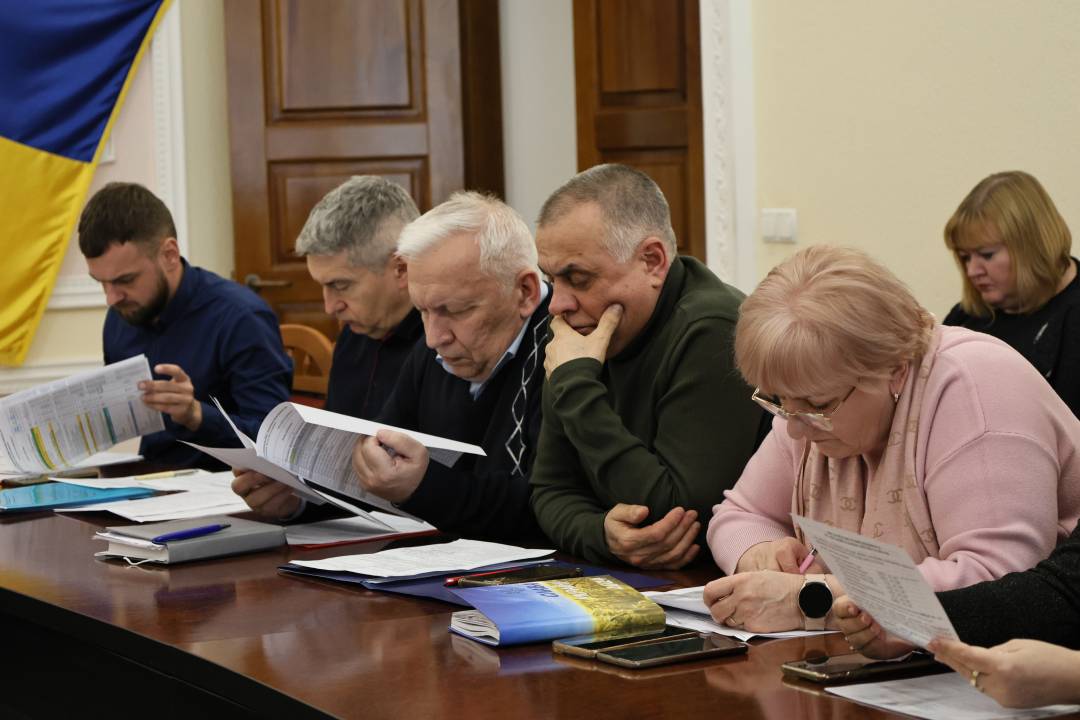 Звітували керівники комунальних підприємств Чернігова про діяльність у 2023 році