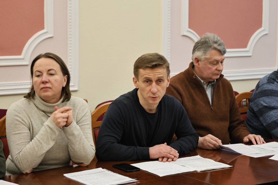 Звітували керівники комунальних підприємств Чернігова про діяльність у 2023 році