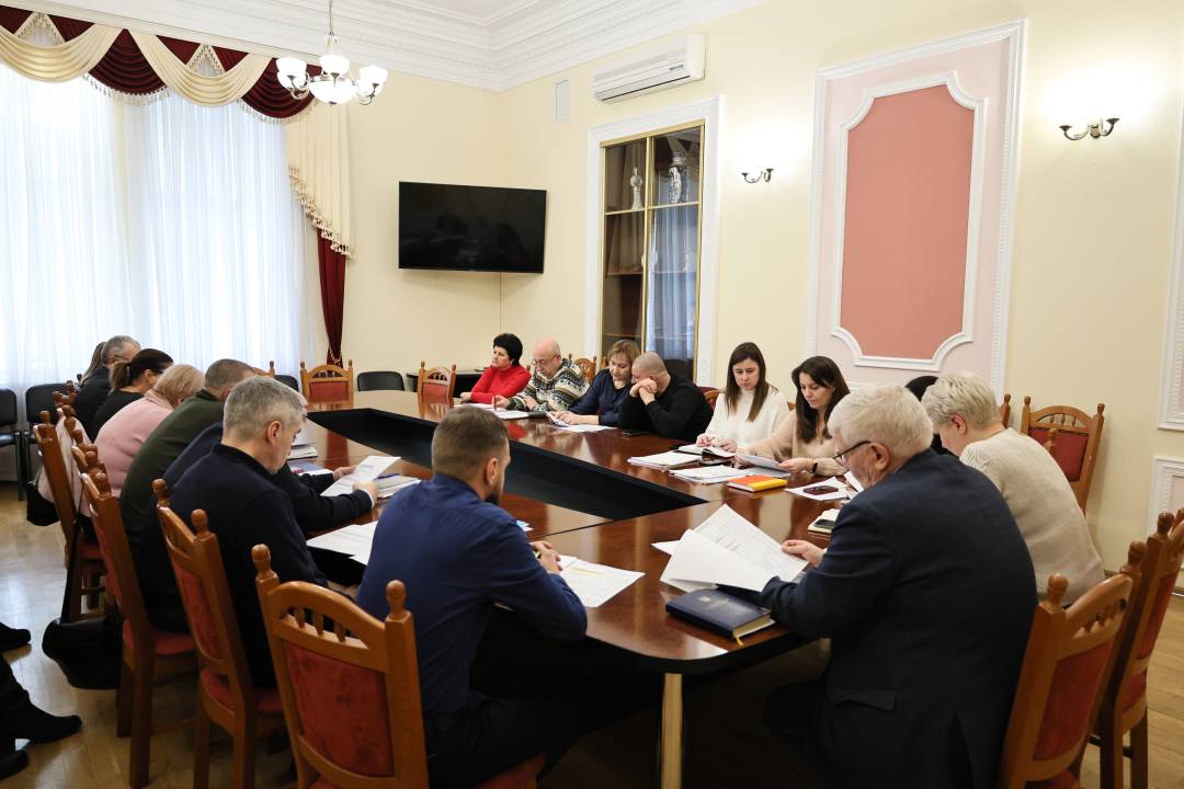 Звітували керівники комунальних підприємств Чернігова про діяльність у 2023 році