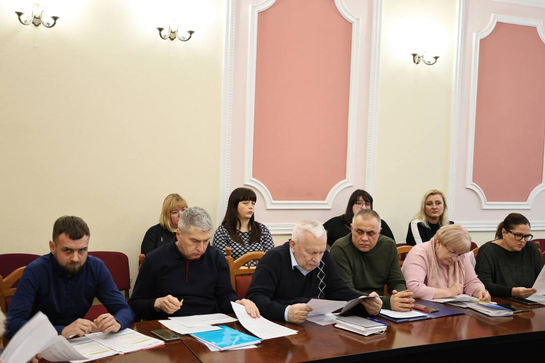Звітували керівники комунальних підприємств Чернігова про діяльність у 2023 році