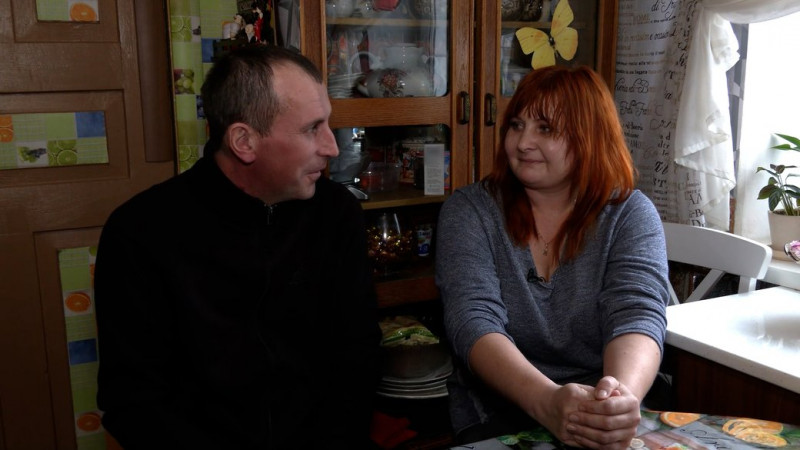 Виховує сімох дітей, з яких двоє рідні: родина з Чернігівщини відкрила дитячий будинок сімейного типу