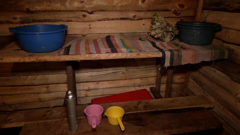 Міжнародна організація з Нідерландів купила житло для 5 багатодітних родин Чернігівщини: як обживаються на новому місці