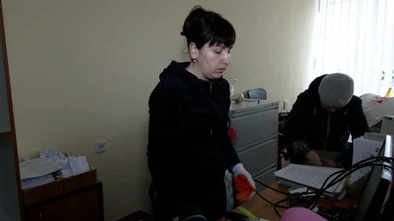 "Свист — один, другий — і ми вже бачимо зарево": через удар по будинку культури у Семенівці знищено кабінети й архів