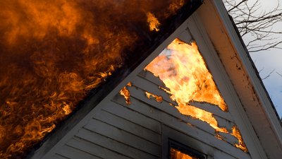 На Чернігівщині після пожежі в будинку виявили тіло чоловіка