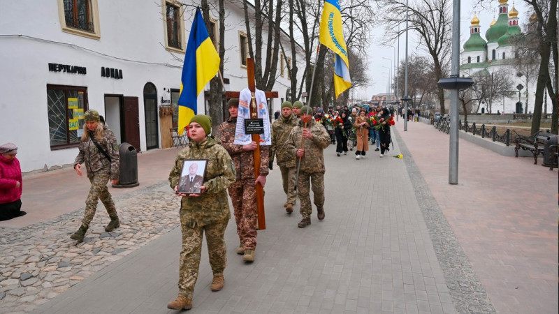 У Ніжині попрощалися з капітаном армійської авіації Сухопутних військ ЗСУ Ярославом Кавою