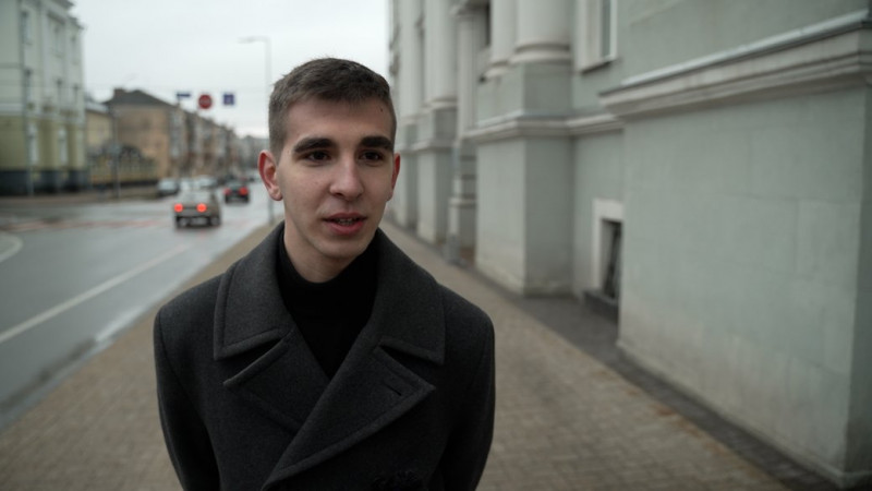 "Гроші на ЗСУ": що вимагають учасники акції та як на це реагує міська влада у Чернігові