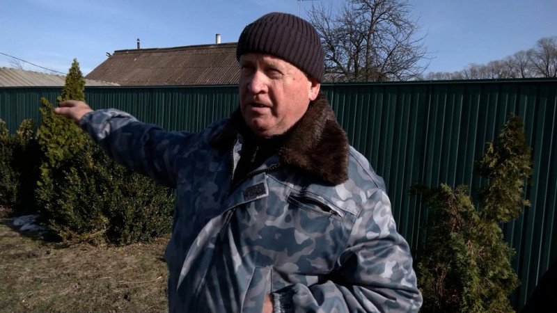 20 років корови вільно ходять селом на Новгород-Сіверщині: що кажуть господарі