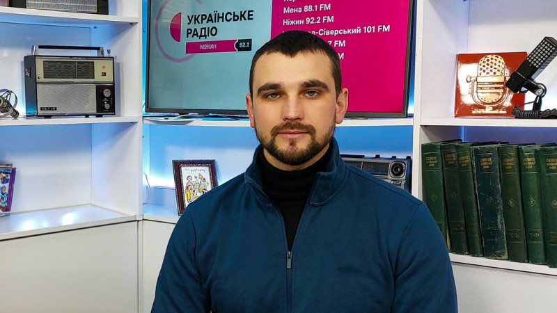 У Чернігові волонтери виготовляють для ЗСУ пристрої для швидкого заряджання зброї: як організували виробництво