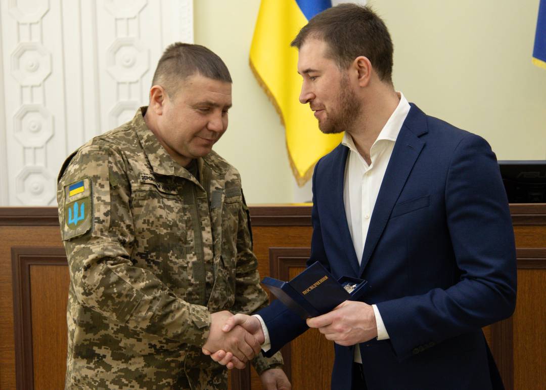 Бійцям 1-шої окремої танкової Сіверської бригади вручили відзнаки «За оборону Чернігова»