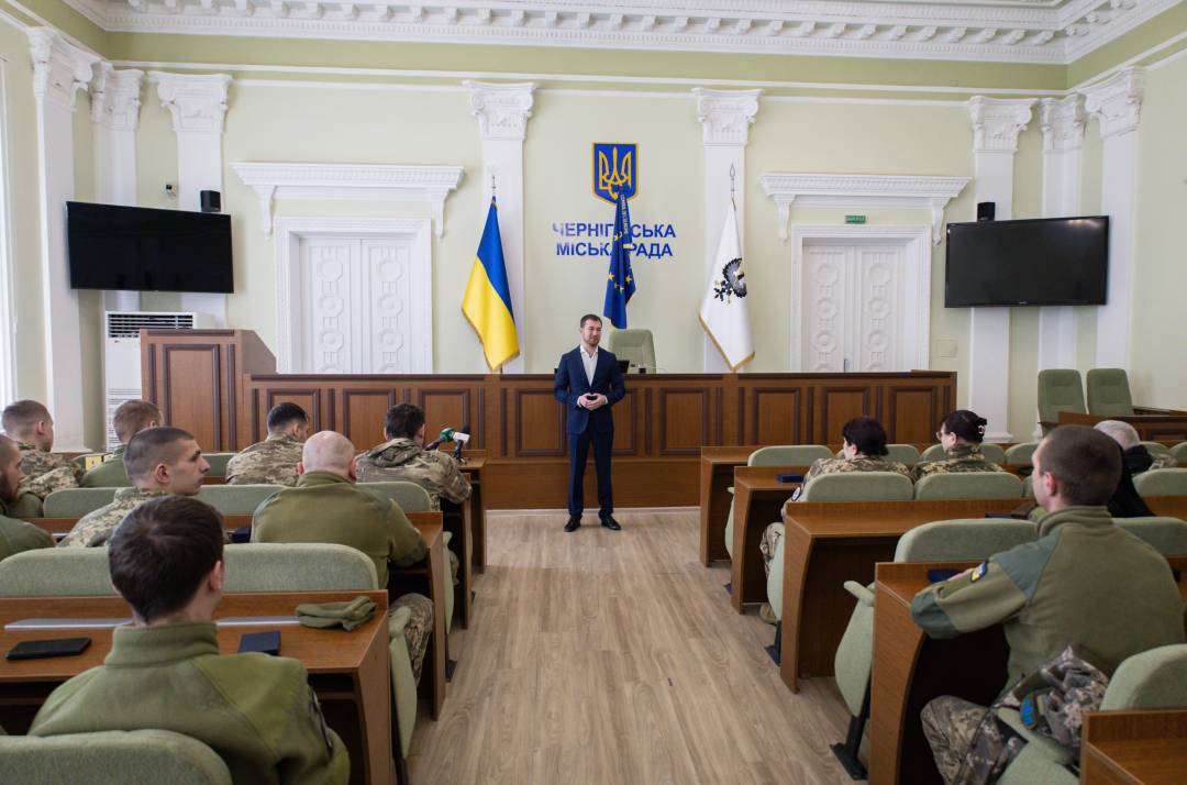 Бійцям 1-шої окремої танкової Сіверської бригади вручили відзнаки «За оборону Чернігова»
