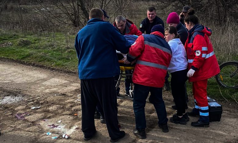 Чернігівські піротехніки врятували постраждалого у ДТП чоловіка на Миколаївщині (Фото)